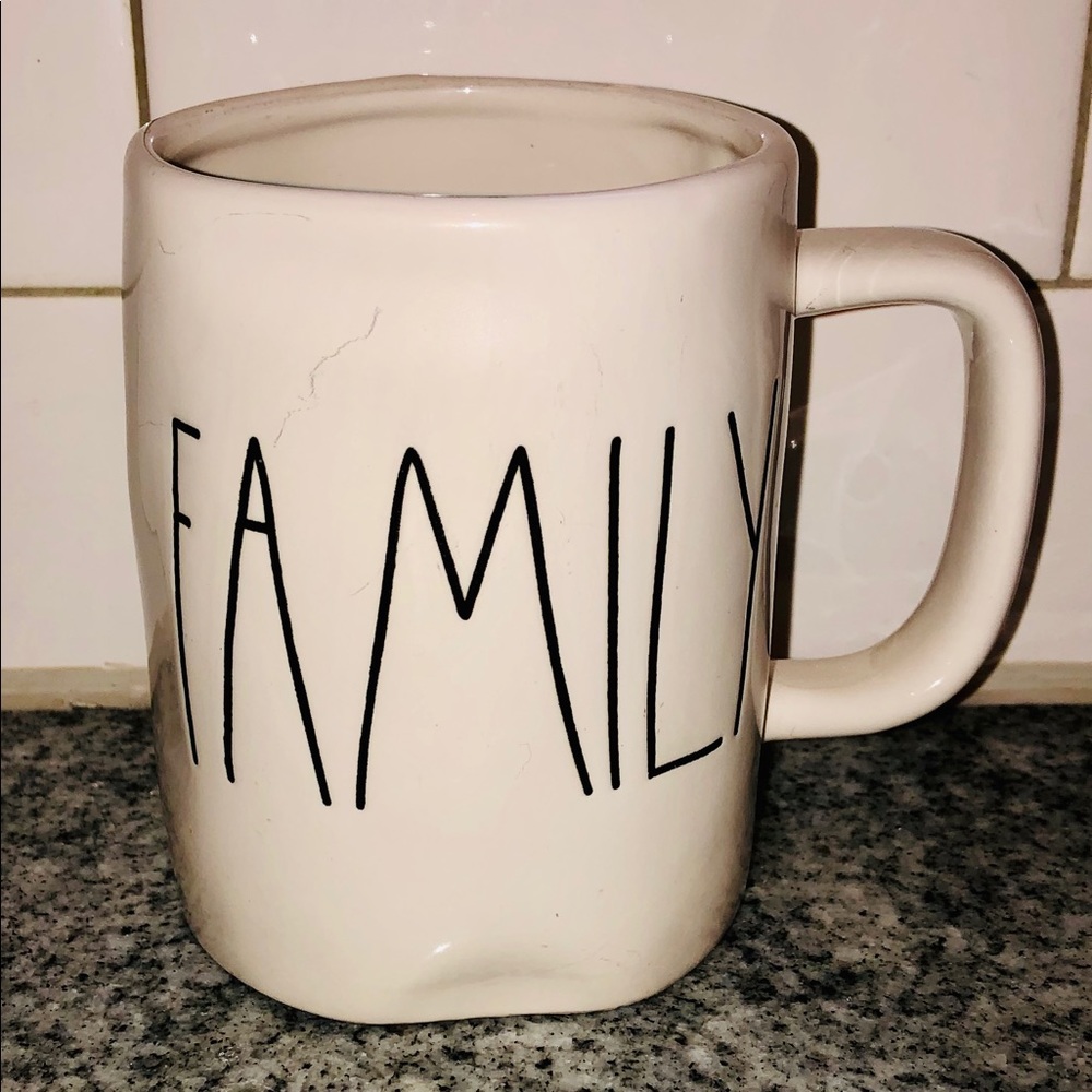 5x Rae Dunn Mugs - Picture 4 of 4